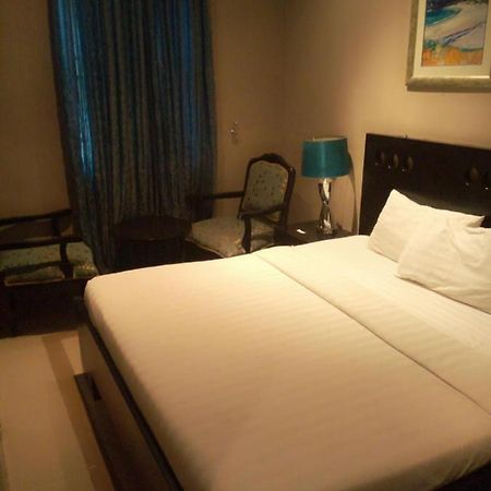 Villa Angelia Boutique Hotel Ikoyi Exteriör bild