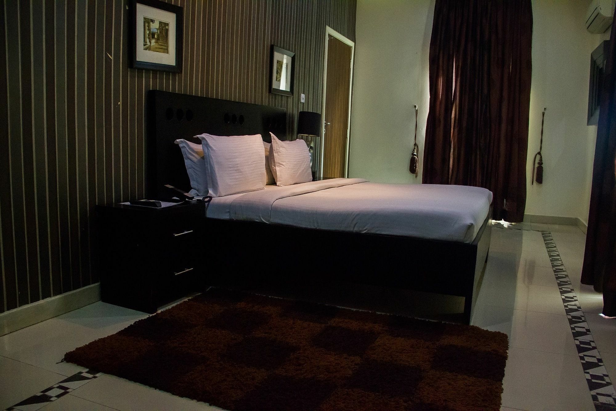 Villa Angelia Boutique Hotel Ikoyi Exteriör bild