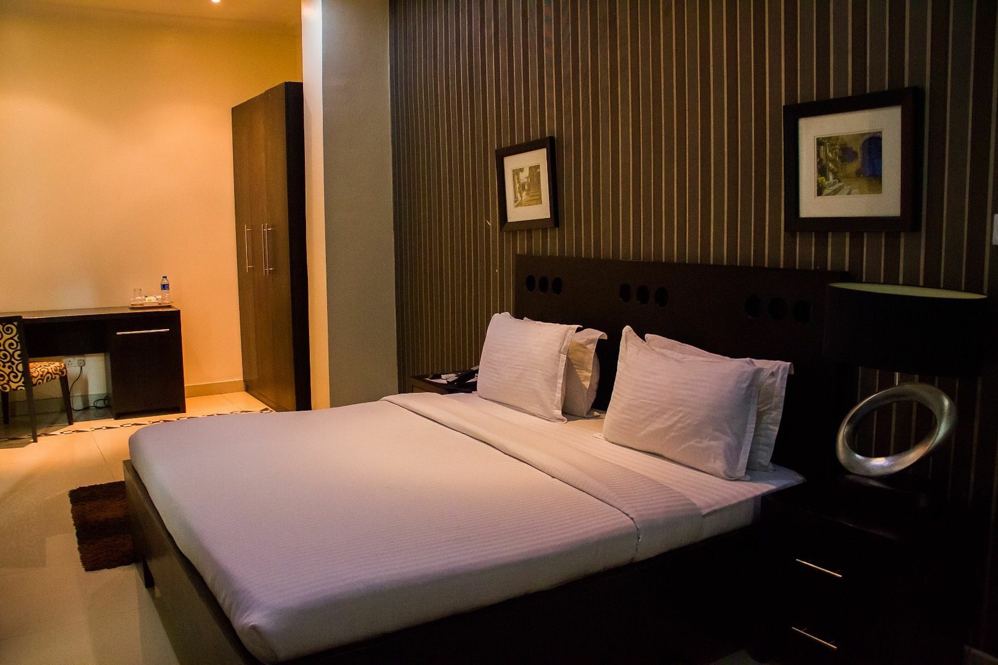Villa Angelia Boutique Hotel Ikoyi Exteriör bild