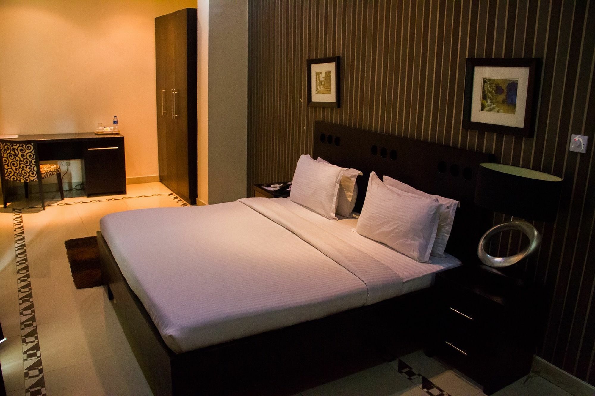 Villa Angelia Boutique Hotel Ikoyi Exteriör bild