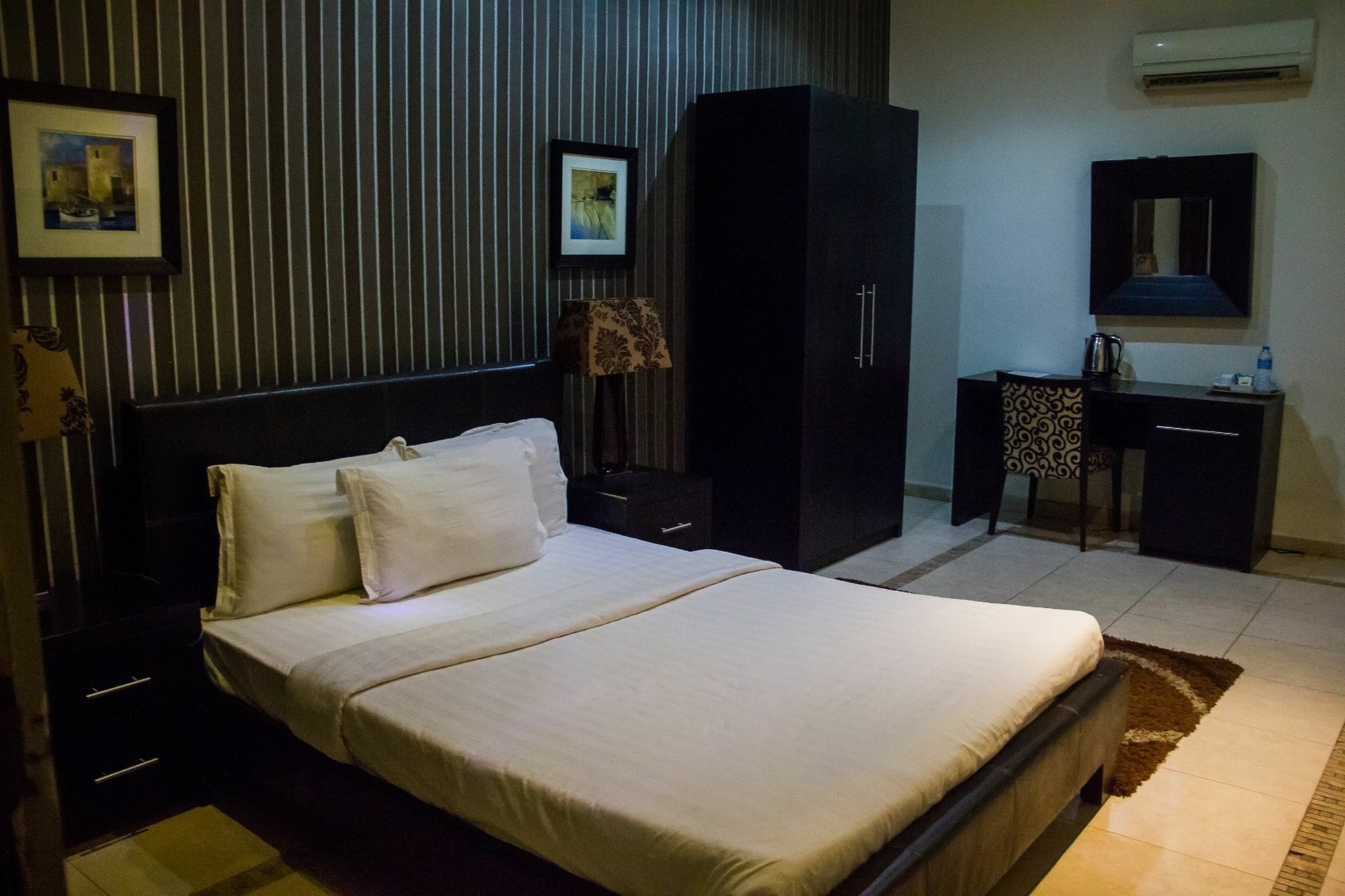 Villa Angelia Boutique Hotel Ikoyi Exteriör bild